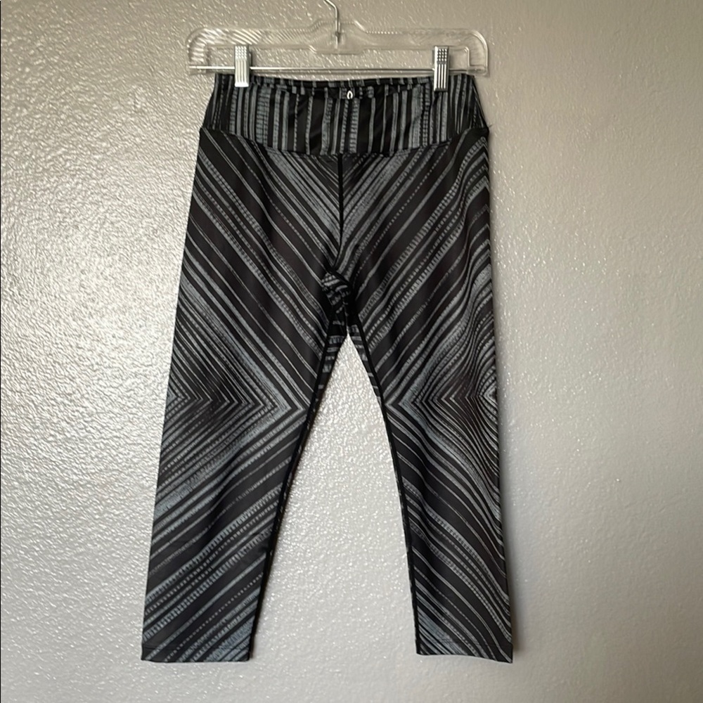 Prana Black and Gray Striped Cropped Pants